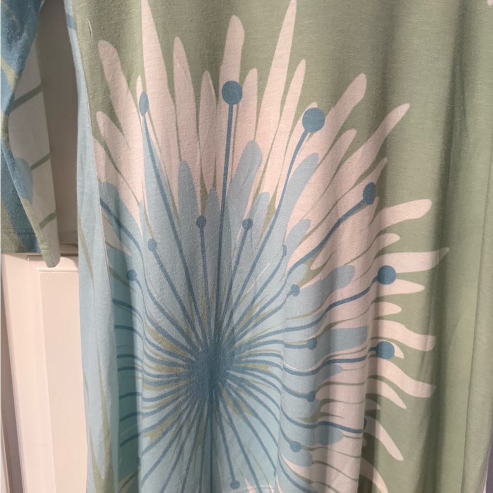 Floral Print Green, white and Blue Women's Top Before + Again size small - Picture 2 of 5